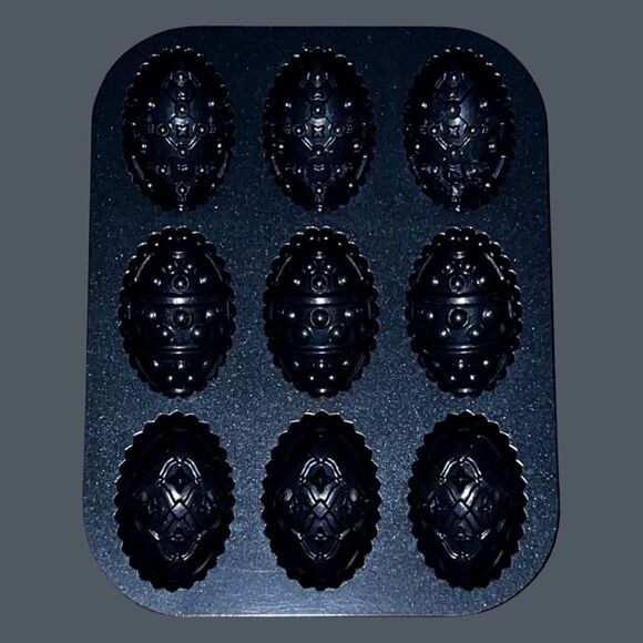 Nordic Ware Easter Egg Muffin Pan Silver Cast Aluminum - Picture 3 of 4